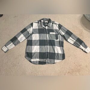 Universal Thread Relaxed Fit Button Up Flannel Shirt, Size Medium